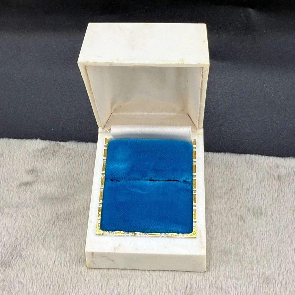 Vintage‎ Jewelry Presentation Box Celluloid Blue Velvet